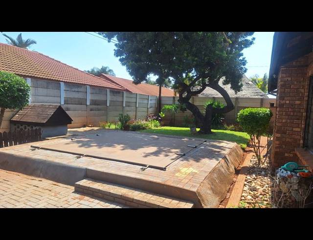 4 BEDROOM HOUSE FOR SALE IN HESTEAPARK